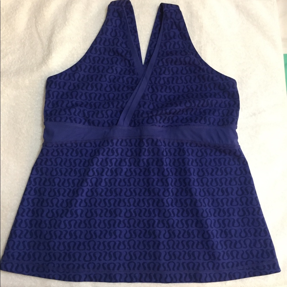 LuLuLemon yoga top - purple/blue logo covered